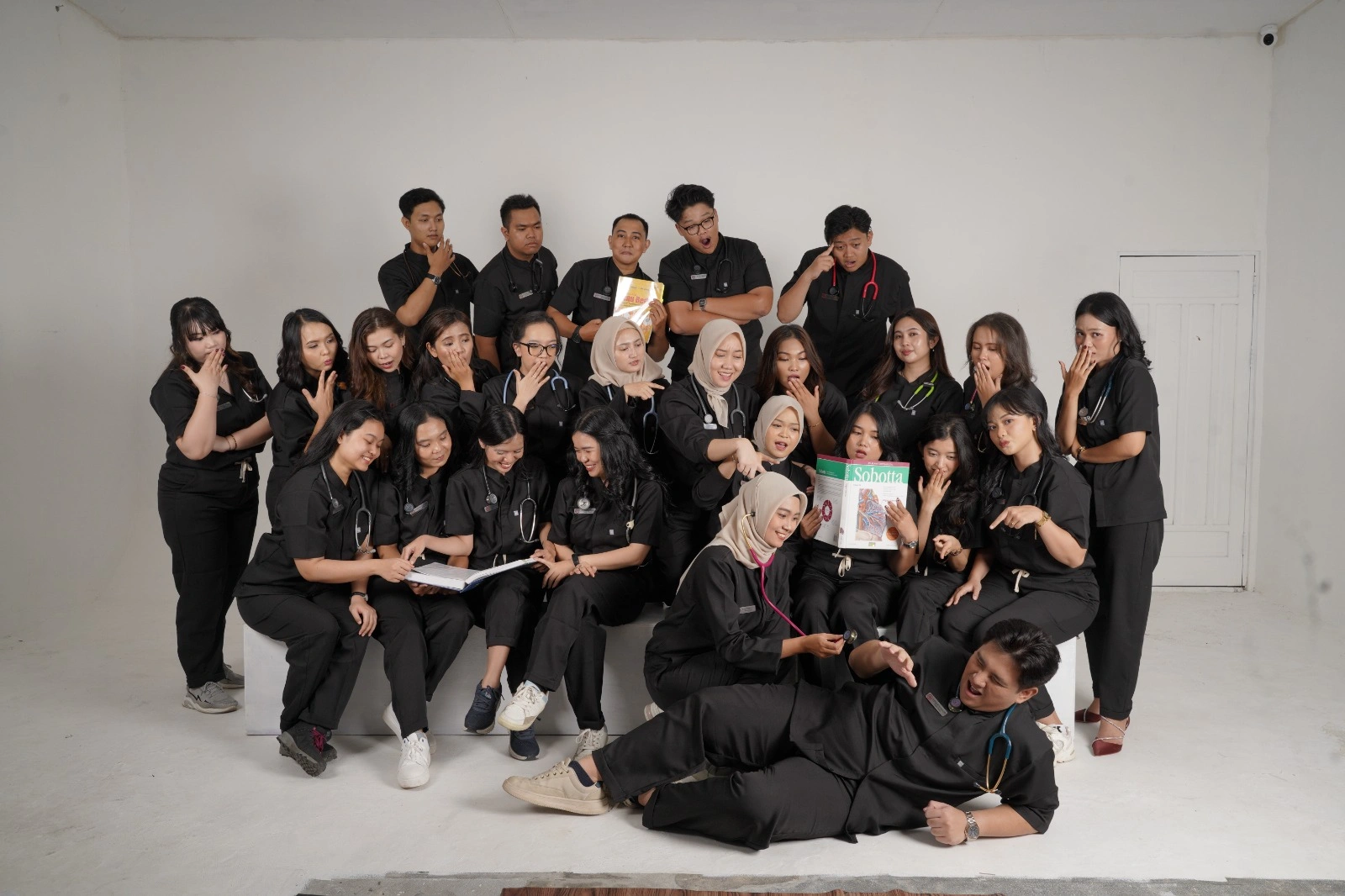 GALERI 9_Foto Bersama 3