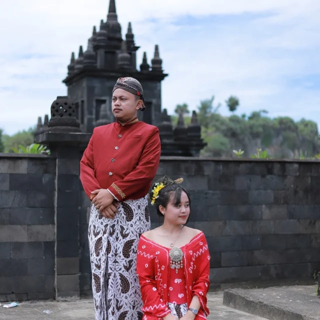 Dewi & Dwi 7