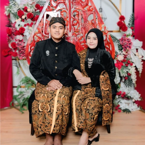 TIWI-RIZKI 12